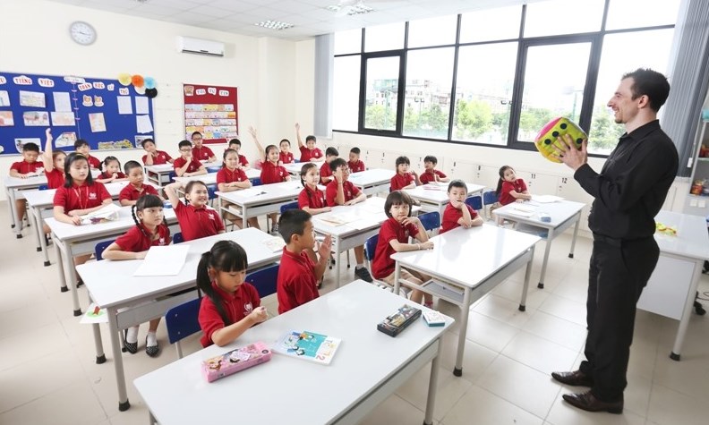 "Học hết phổ thông Vinschool, con tôi có thể thi đỗ đại học tại Việt Nam không?" - một PH trăn trở.